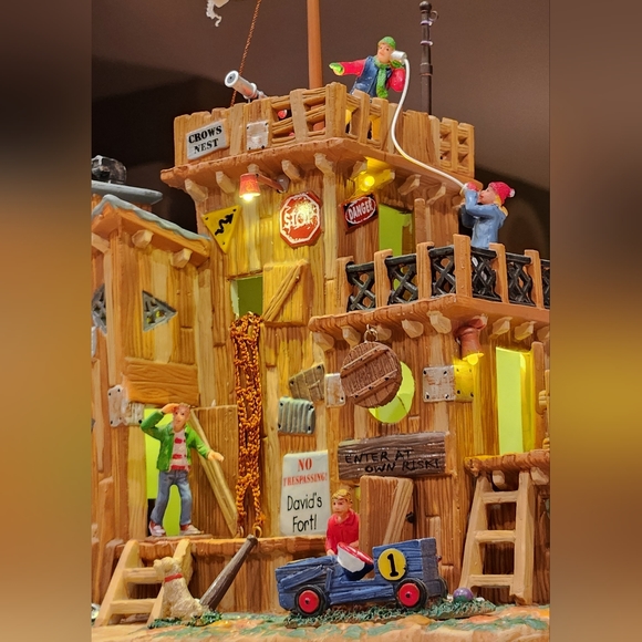 Lemax Christmas Village - David's Fort - Picture 9 of 12